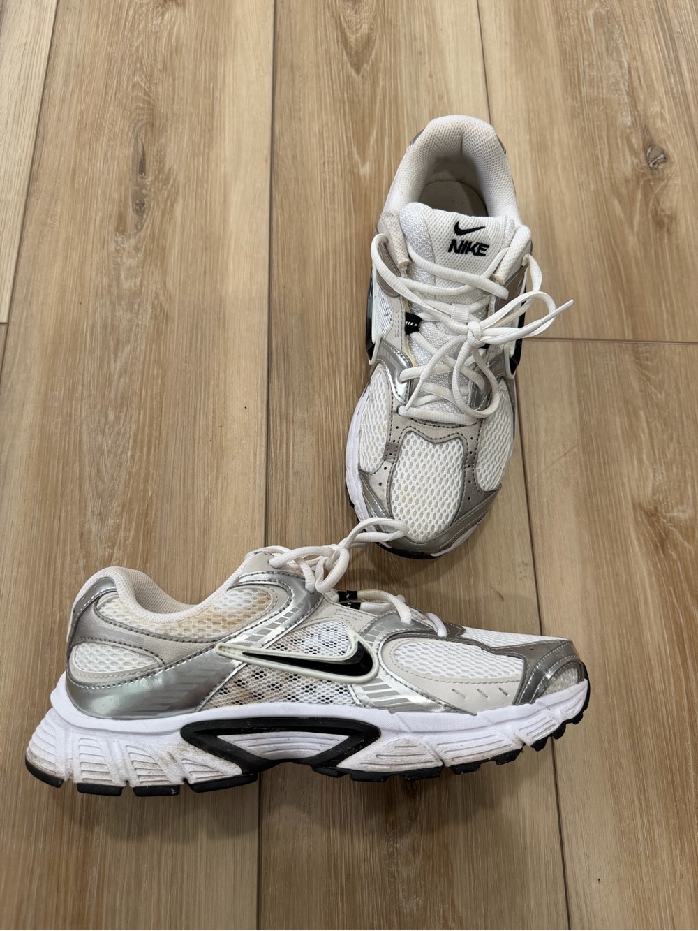 Nike Women's White and Silver Athletic Running Sneakers
